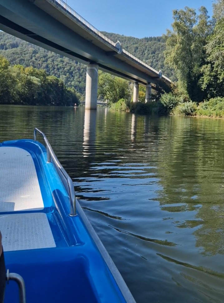 Alahna Stand up Paddling