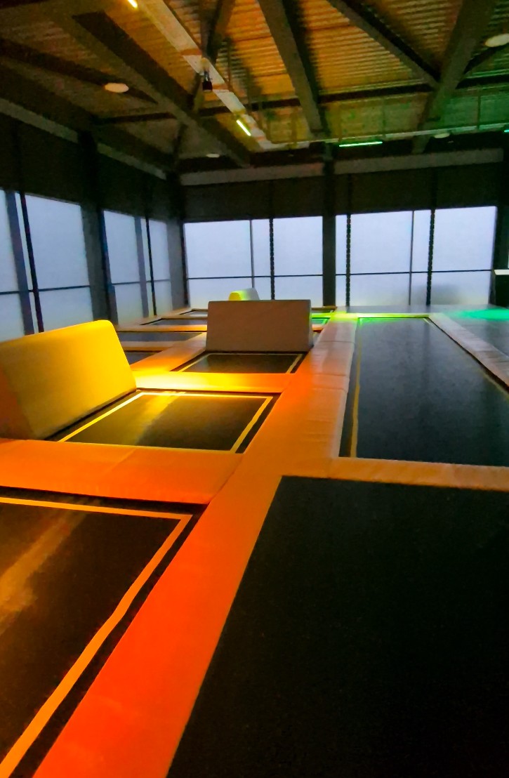 Cube Jump & Funpark